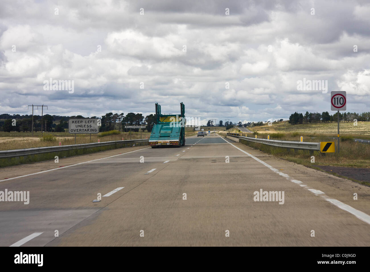 Kilometer speed limit sign hi-res stock photography and images - Alamy