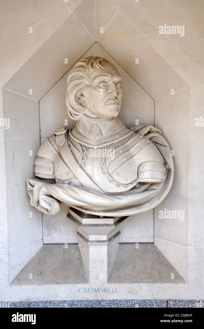 Oliver Cromwell Bust carving London Guildhall gallery Stock Photo Alamy