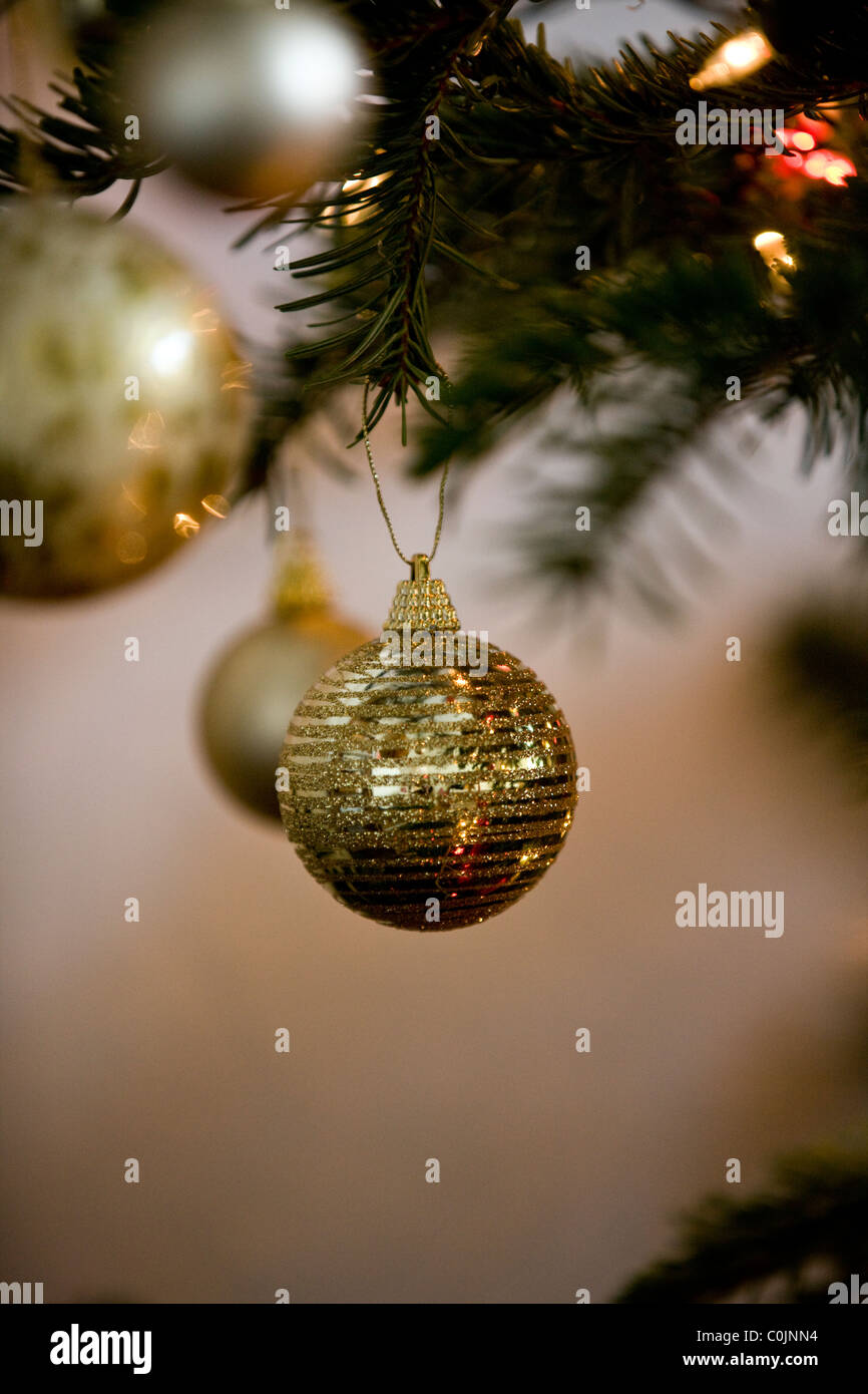 Gold bauble hi-res stock photography and images - Alamy