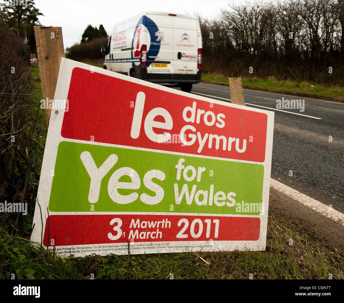 Vote Yes For Wales in the March 3 2011 referendum  - roadside campaign posters, Wales UK, Stock Photo