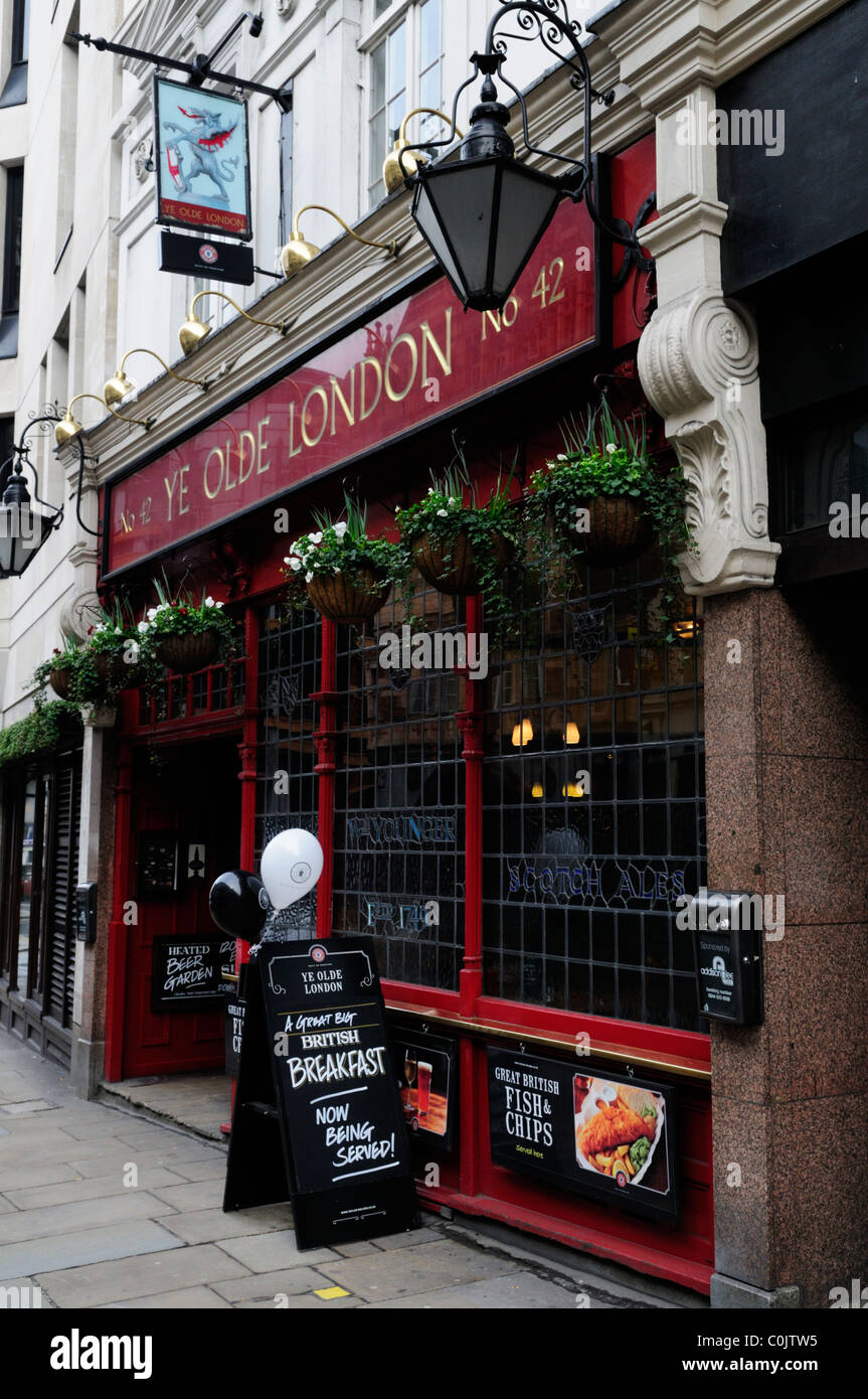 Ye Olde London Pub, Ludgate Hill, London, England, UK Stock Photo