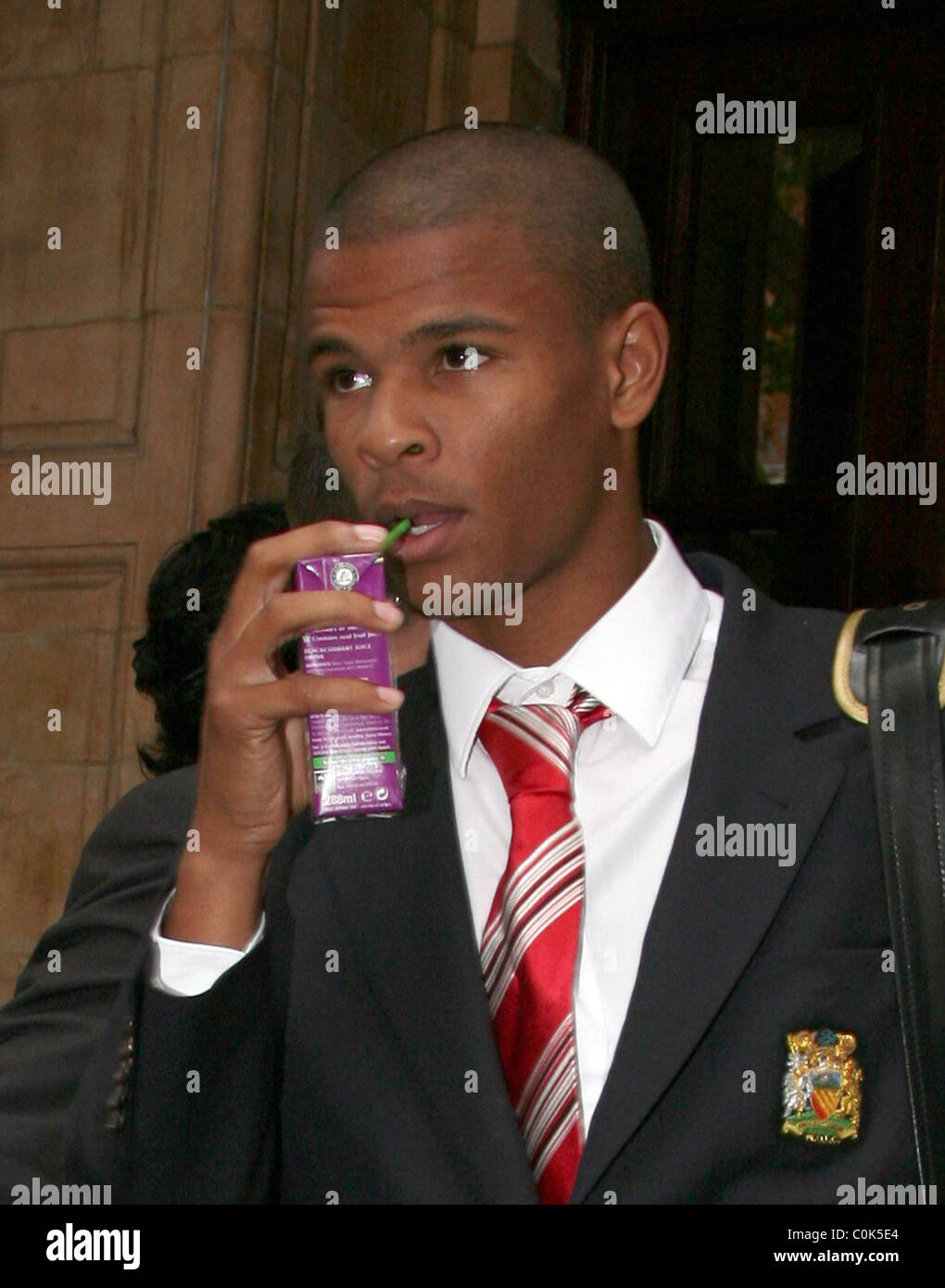 Fraizer Campbell Manchester United football team leaving The Landmark ...