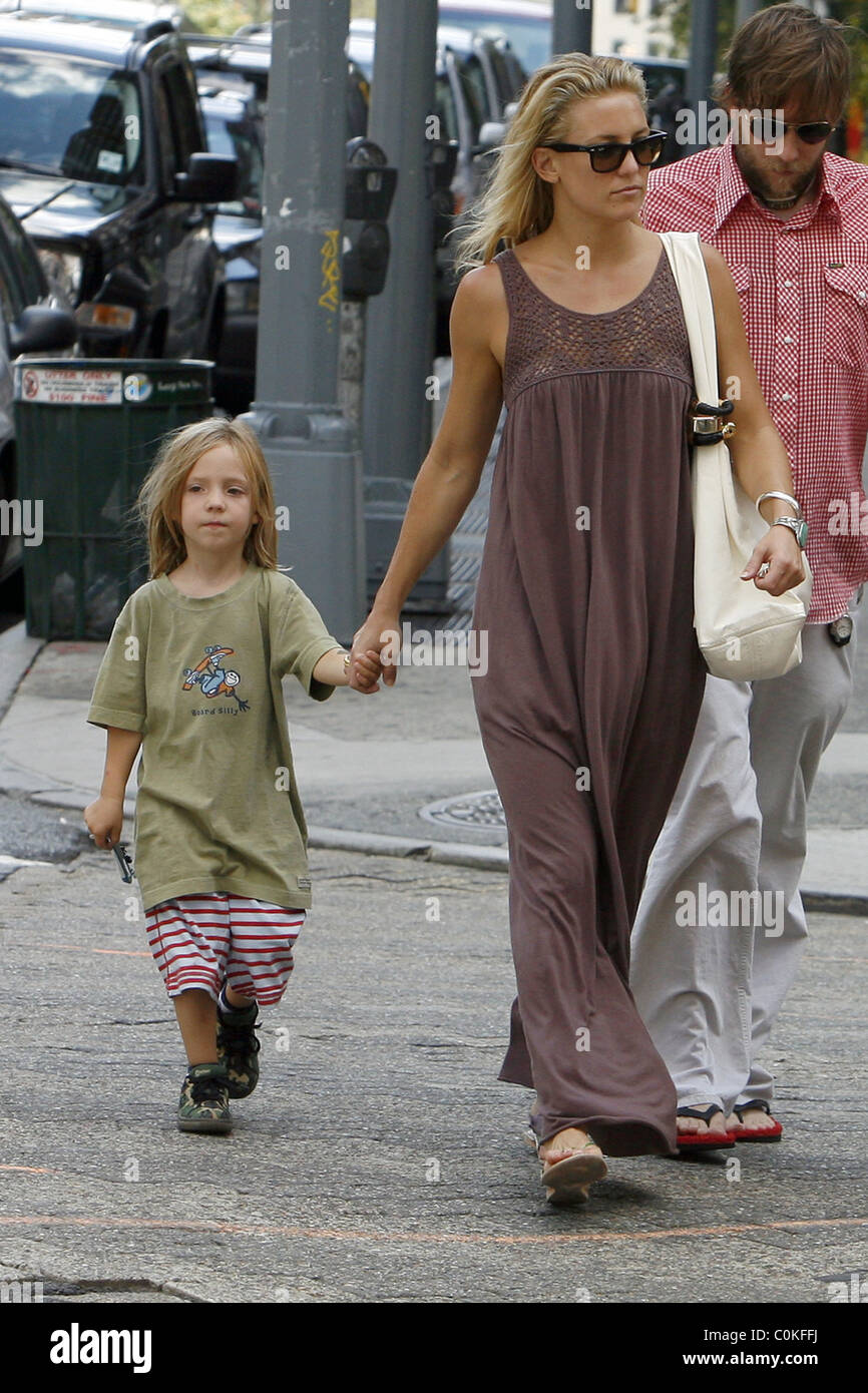 Kate Hudson and son Ryder Robinson go out for lunch in Manhattan New