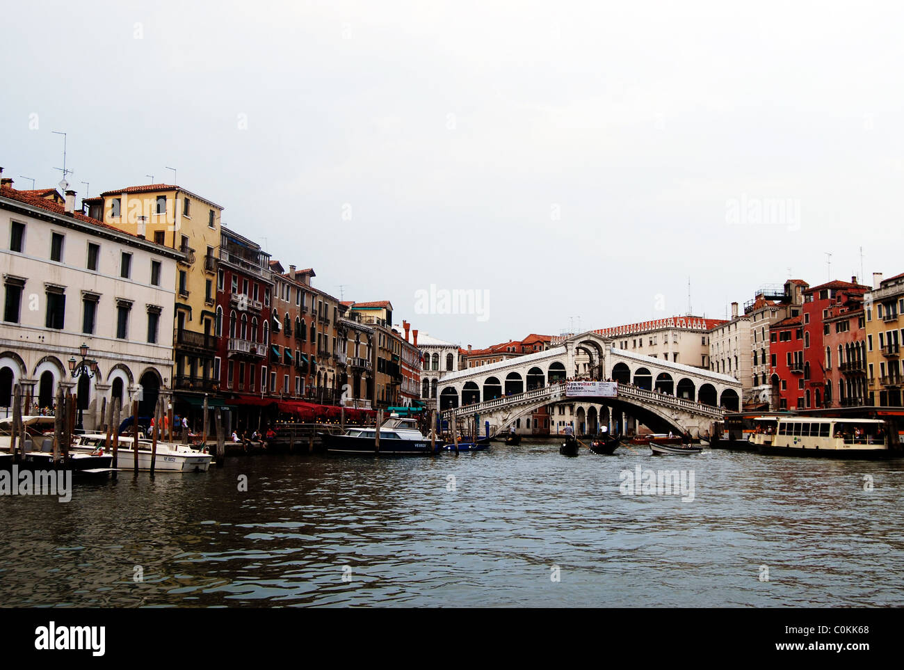 Rialto bridge in Venice Stock Photo - Alamy