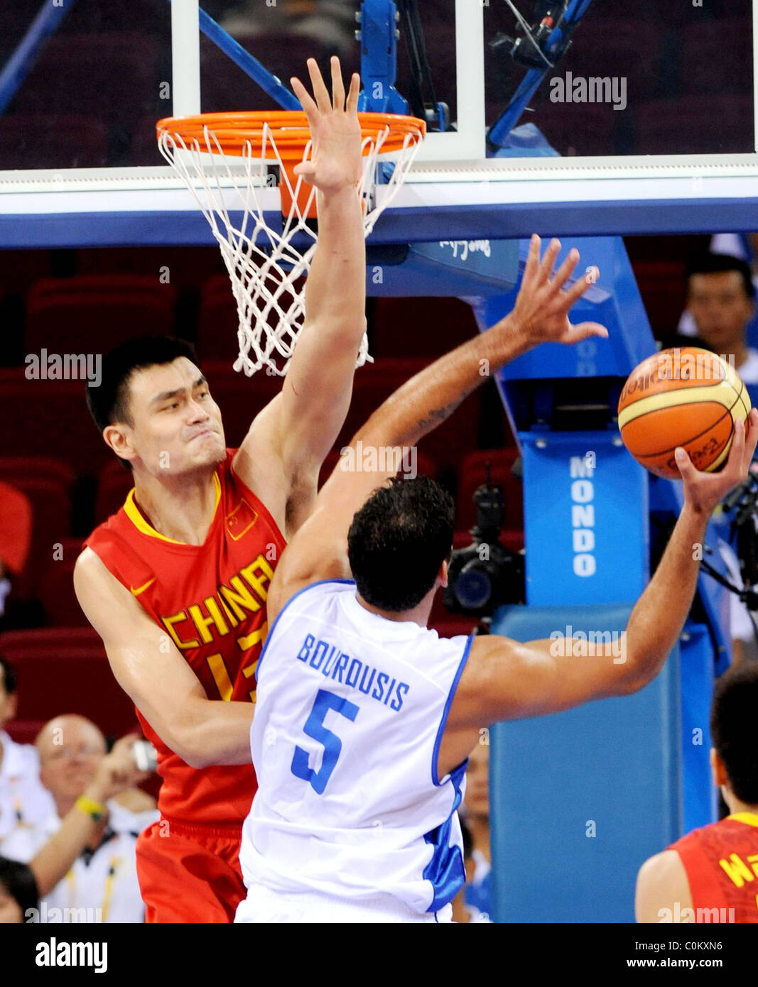 yao ming standing dunk