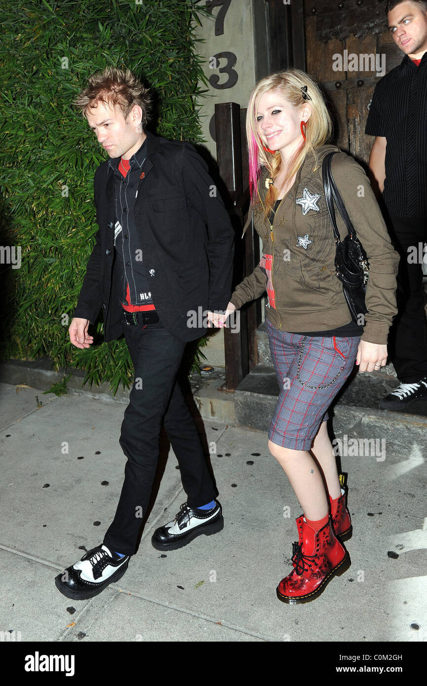 Avril Lavigne Husband Deryck Whibley