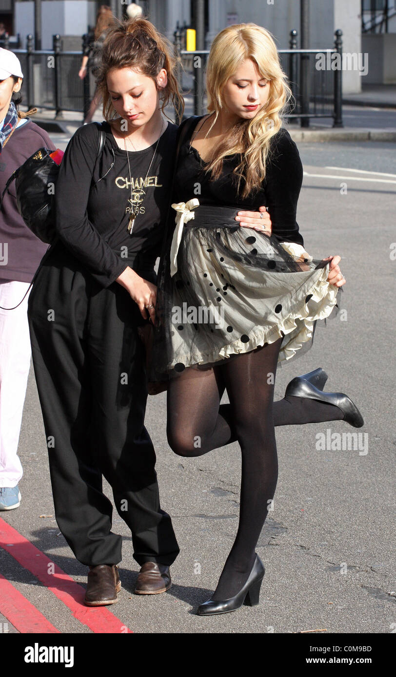 Peaches Geldof with friends at the start of London Fashion Week London,  England - 14.09.08 Stock Photo - Alamy