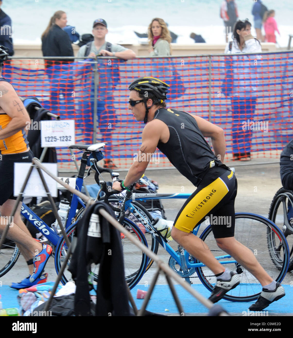 Matthew McConaughey 2008 Nautica Malibu Triathlon at Zuma Beach Malibu