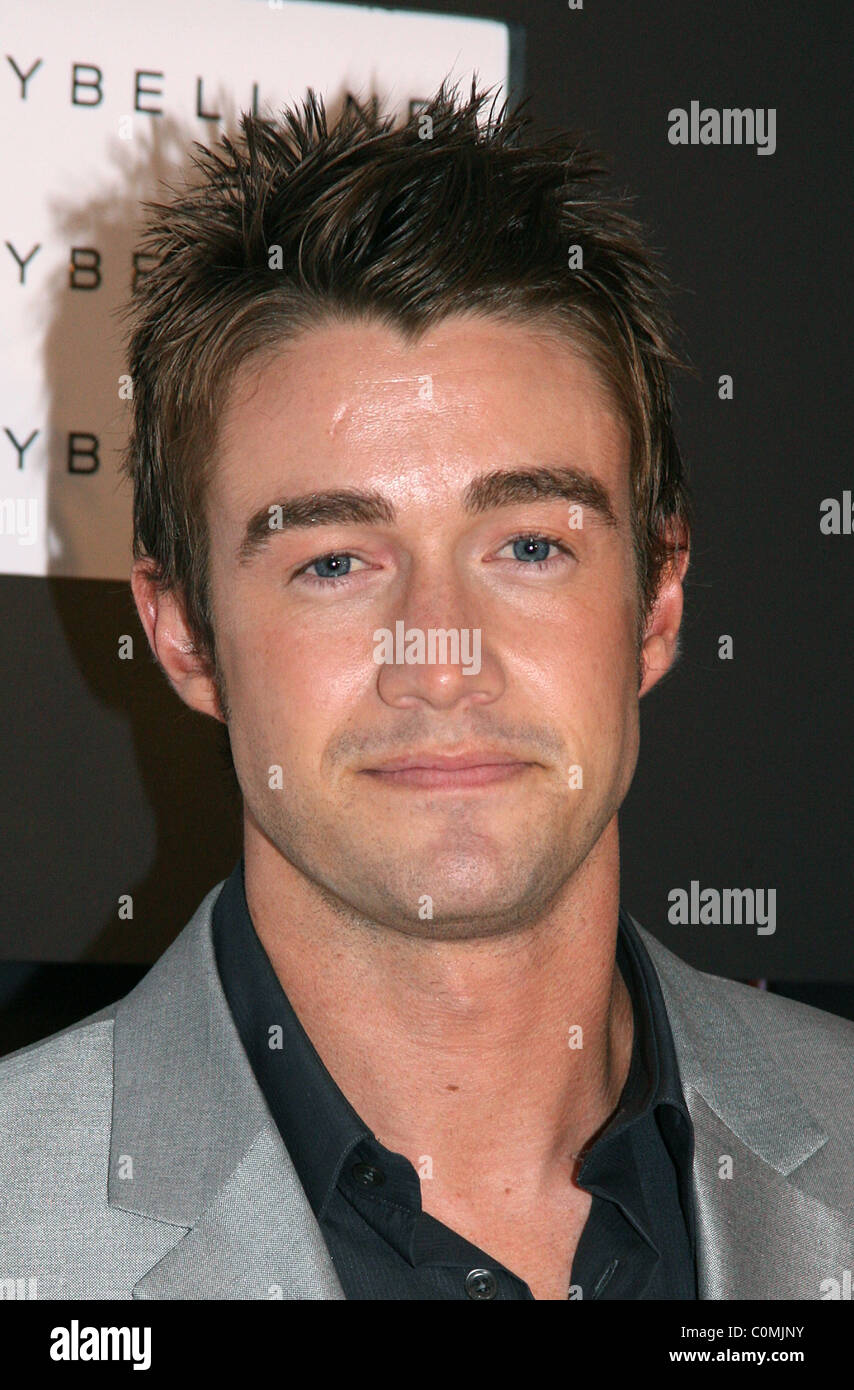 Robert buckley hires stock photography and images Alamy
