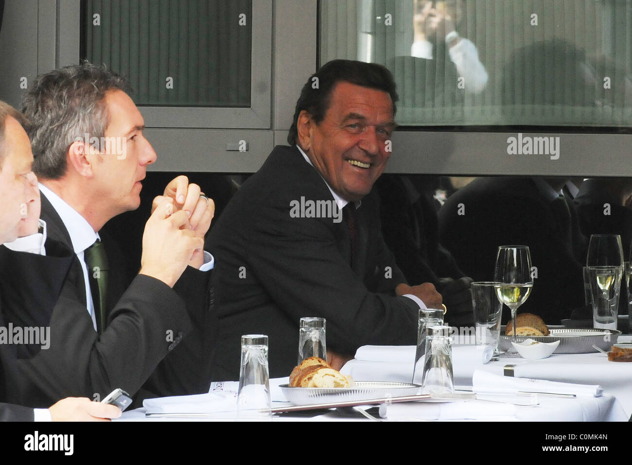 Former German chancellor Gerhard Schroeder having lunch at Aigner Restaurant  at Gendarmenmarkt Berlin, Germany - 27.08.08 ** Stock Photo - Alamy