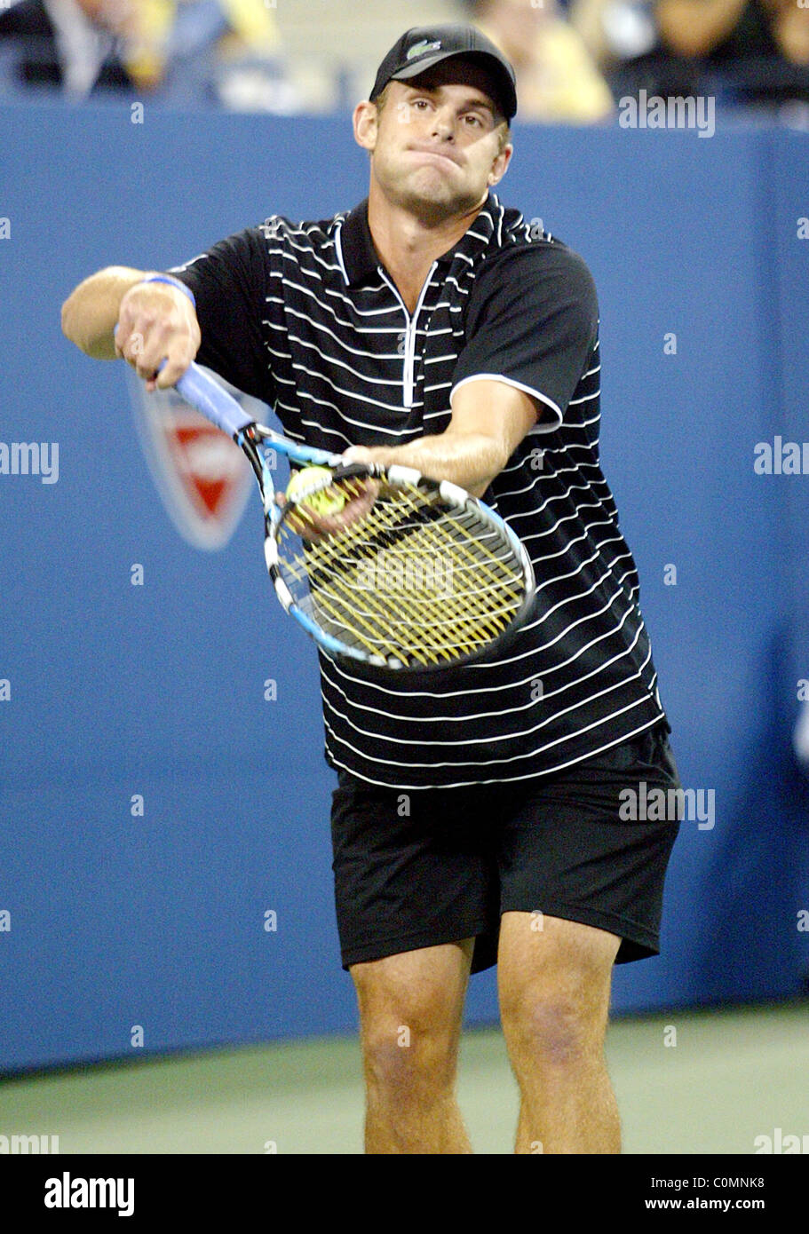 Andy Roddick 2008 US Tennis Open- Day 3 Roddick defeated Fabrice Santoro  6-2, 6-2, 6-2 New York City, USA - 27.08.08 Stock Photo - Alamy