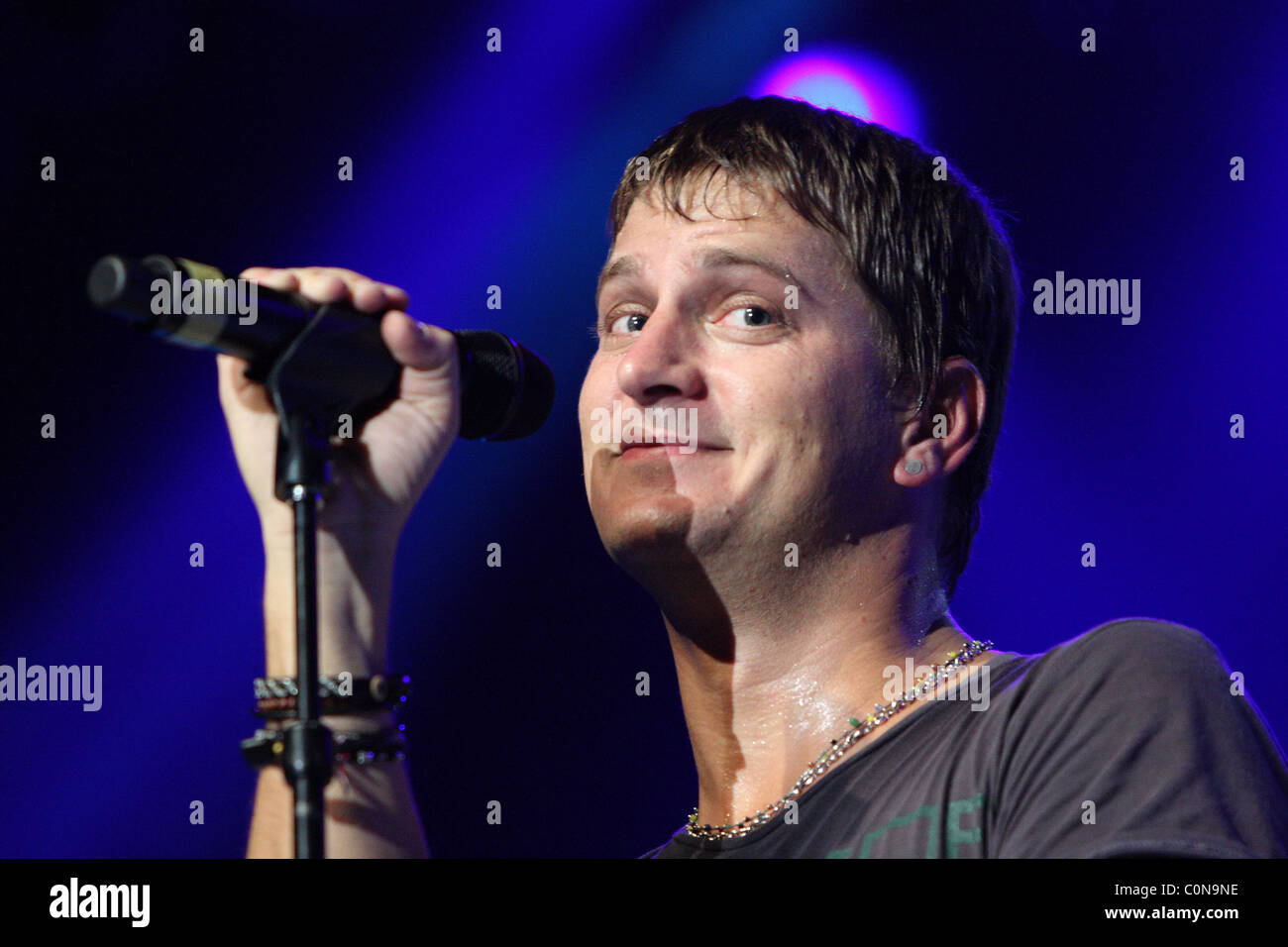 Rob Thomas performing in concert benefiting the Sidewalk Angels