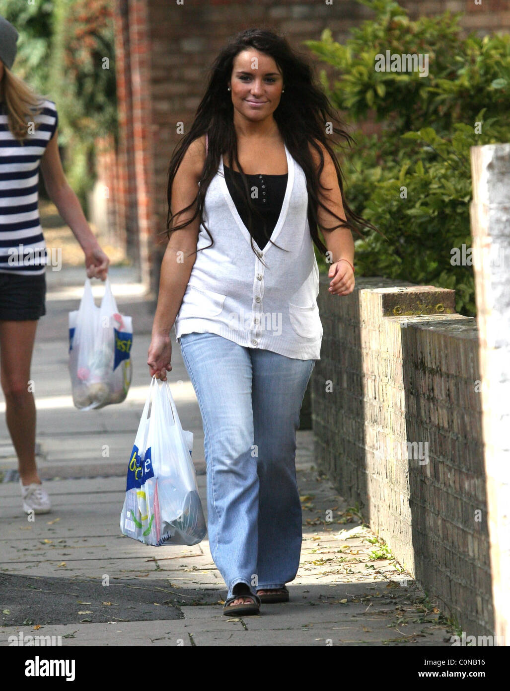 Laura White returns to the X Factor house with some shopping London, England - 06.10.08 Stock Photo