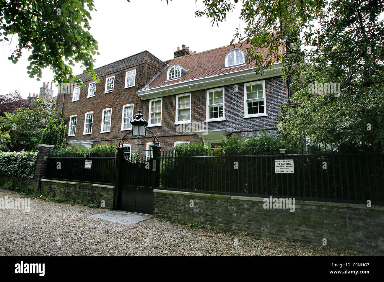 George Michaels London Home Christmas 2022 George Michael's House In Highgate London, England - October 2008 Stock  Photo - Alamy