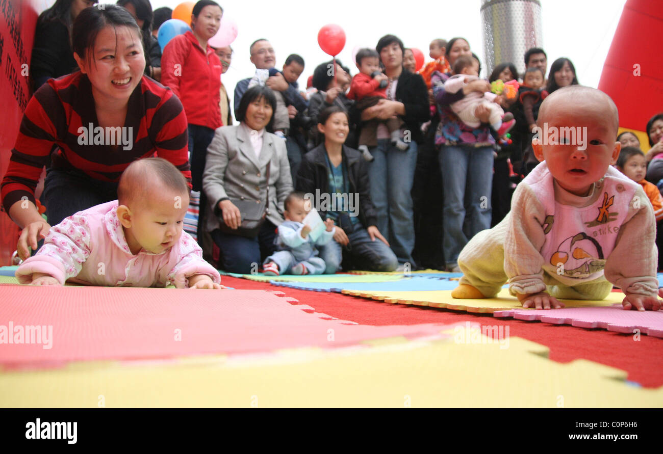 TRY BABY... It's the craziest sport ever - baby racing! Wacky parents ...
