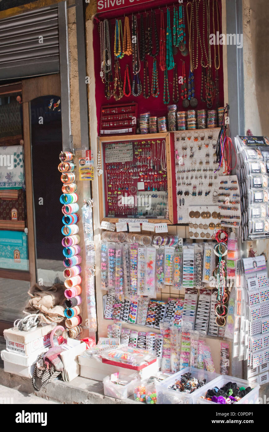 Market stall for novelty jewelry, New Delhi, India Stock Photo
