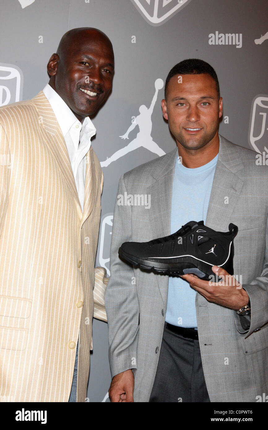 Michael Jordan and Derek Jeter Celebrities and Athletes Celebrate Derek  Jeter in High Style at the Marquee Nightclub - Arrivals Stock Photo - Alamy