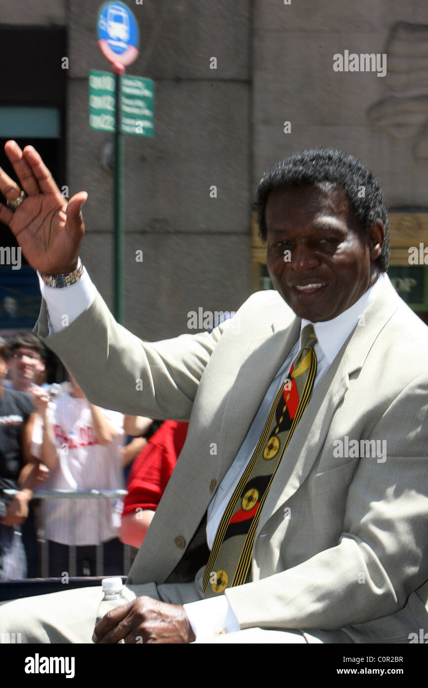 Lou brock hi-res stock photography and images - Alamy