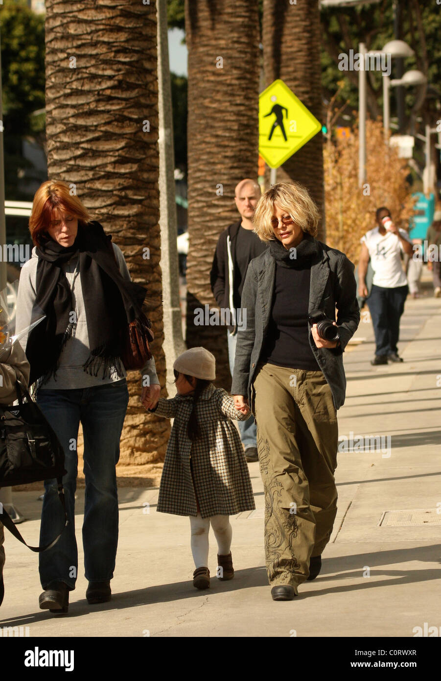 Meg ryan family out santa hi-res stock photography and images - Alamy
