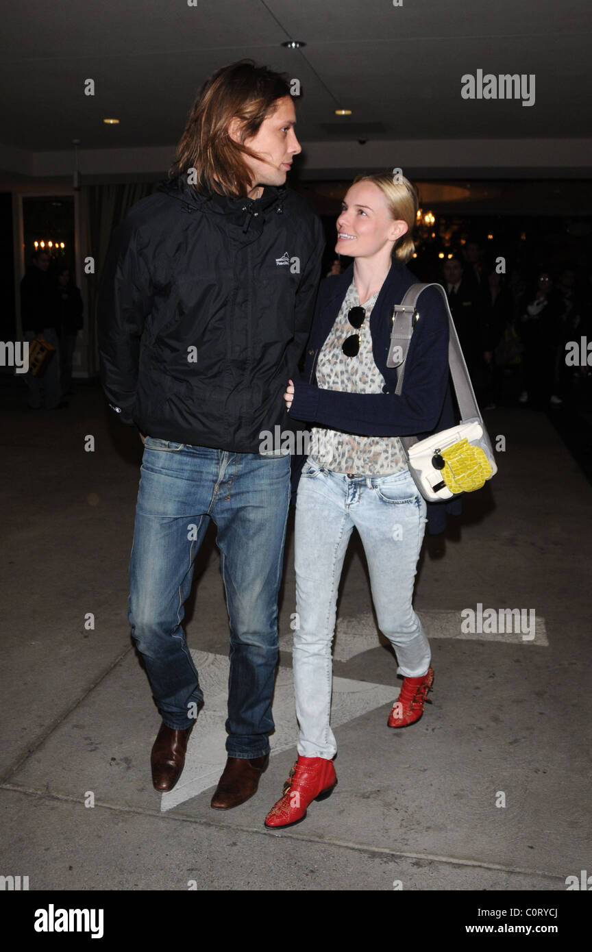 Kate Bosworth and her boyfriend James Rousseau shopping together at the ...