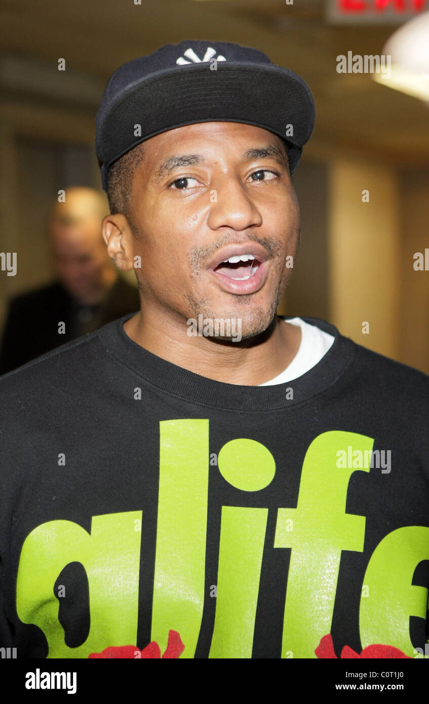 QTip The legendary Roots crew present the 'OkayPlayer Hoiliday Jammy