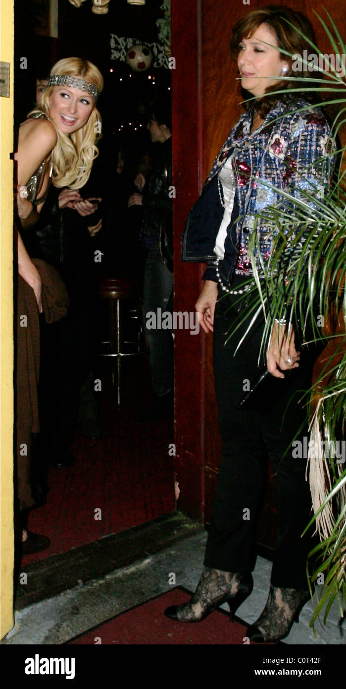 Paris Hilton leaving Dan Tana's restaurant Los Angeles, California - 20.12.08 Stock Photo