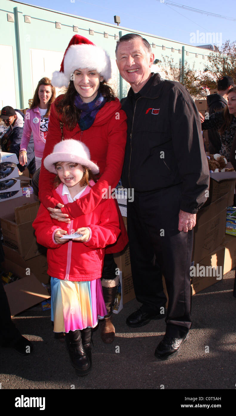 Amy Brenneman and Charlotte Brenneman with Larry Jones The Salvation