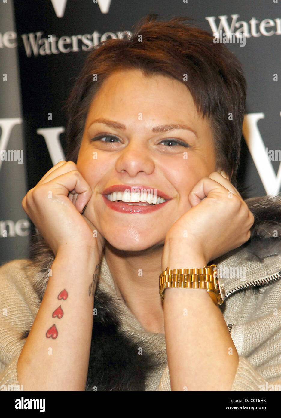 Big Brother Star Jade Goody Signs Copies Of Her Autobiography Catch A Falling Star At 