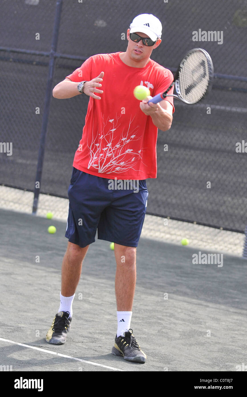 Tennis stars the Bryan Brothers 8th Annual Andy Roddick Tennis ...