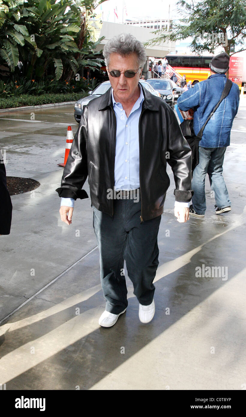 Dustin Hoffman arrives at the Staples Centre for the NBA game between