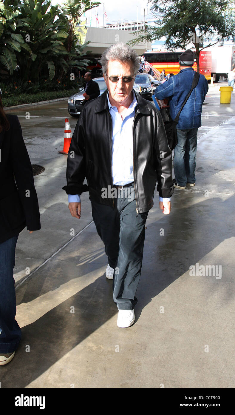 Dustin Hoffman arrives at the Staples Centre for the NBA game between