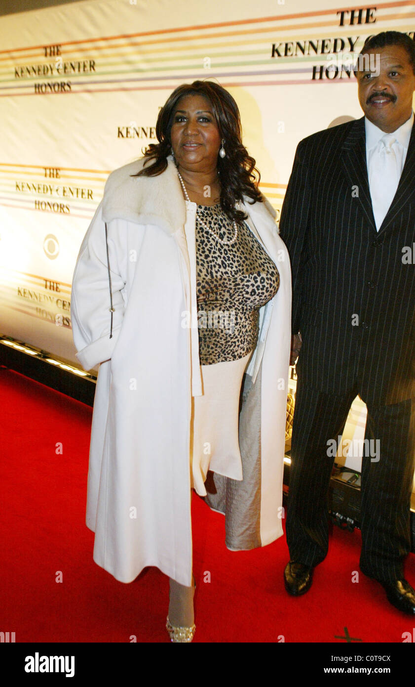 Aretha Franklin and guest the 31st annual Kennedy Center Honors - arrivals at the Kennedy Centre Washington DC, USA - 07.12.08 Stock Photo