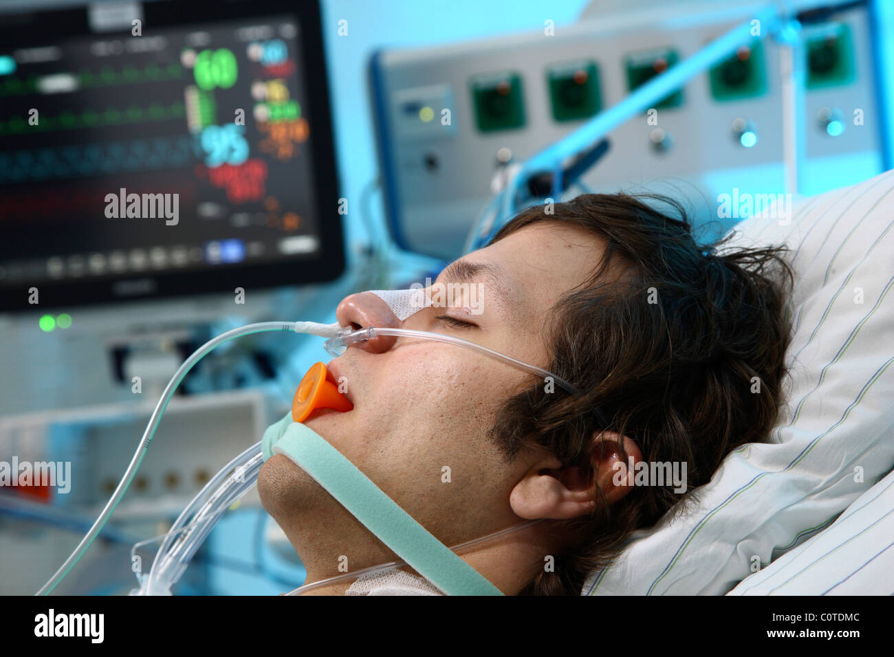 коме ии. коме ии. искусственная вентиляция легких. коме ии. апппаратискусственного дыхания.