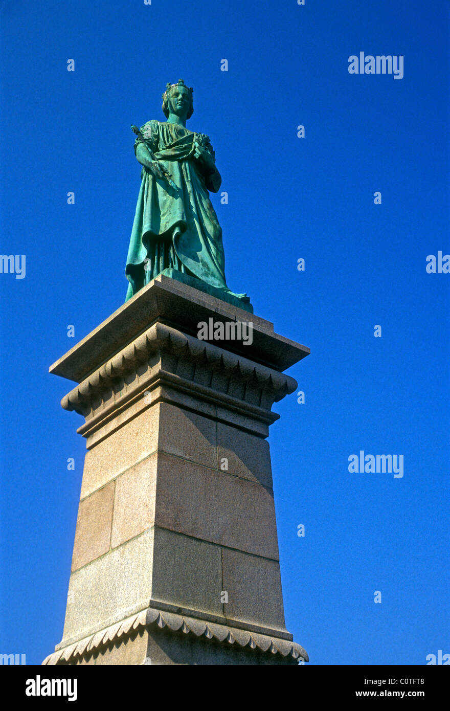 Queen Victoria Monument, Queen Victoria, monument, bronze statue