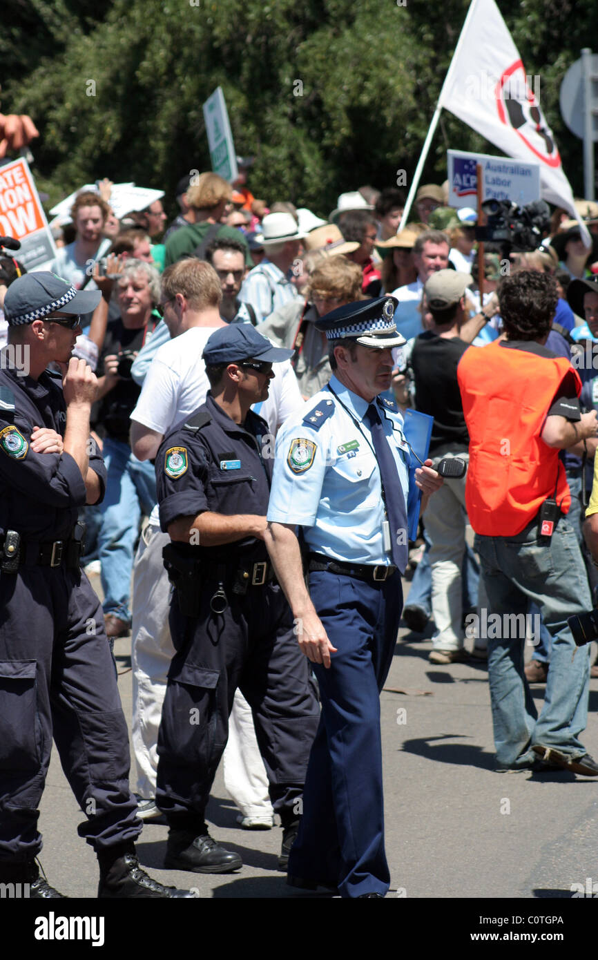 Police attend the Walk against warming protests held in the Domain, Sydney, New South Wales, Australia, 11th November 2007 Stock Photo