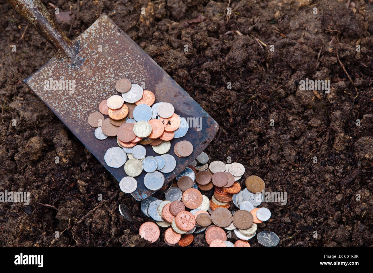 Cash shovel sterling hires stock photography and images Alamy
