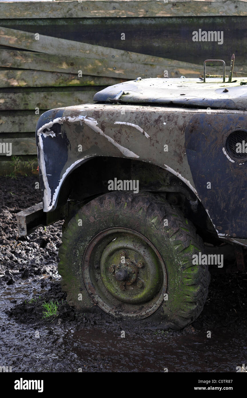 Truck Stuck In Mud Stock Photos & Truck Stuck In Mud Stock Images Alamy
