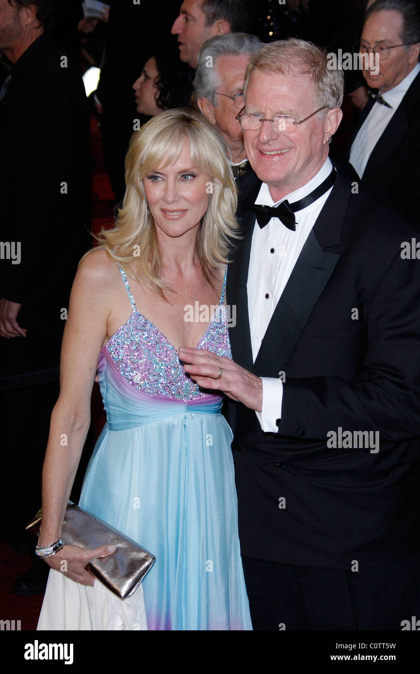 ED BEGLEY JNR & RACHEL CARSON 83RD ACADEMY AWARDS RED CARPET ARRIVALS KODAK THEATRE LOS ANGELES CALIFORNIA USA 27 February 2 Stock Photo