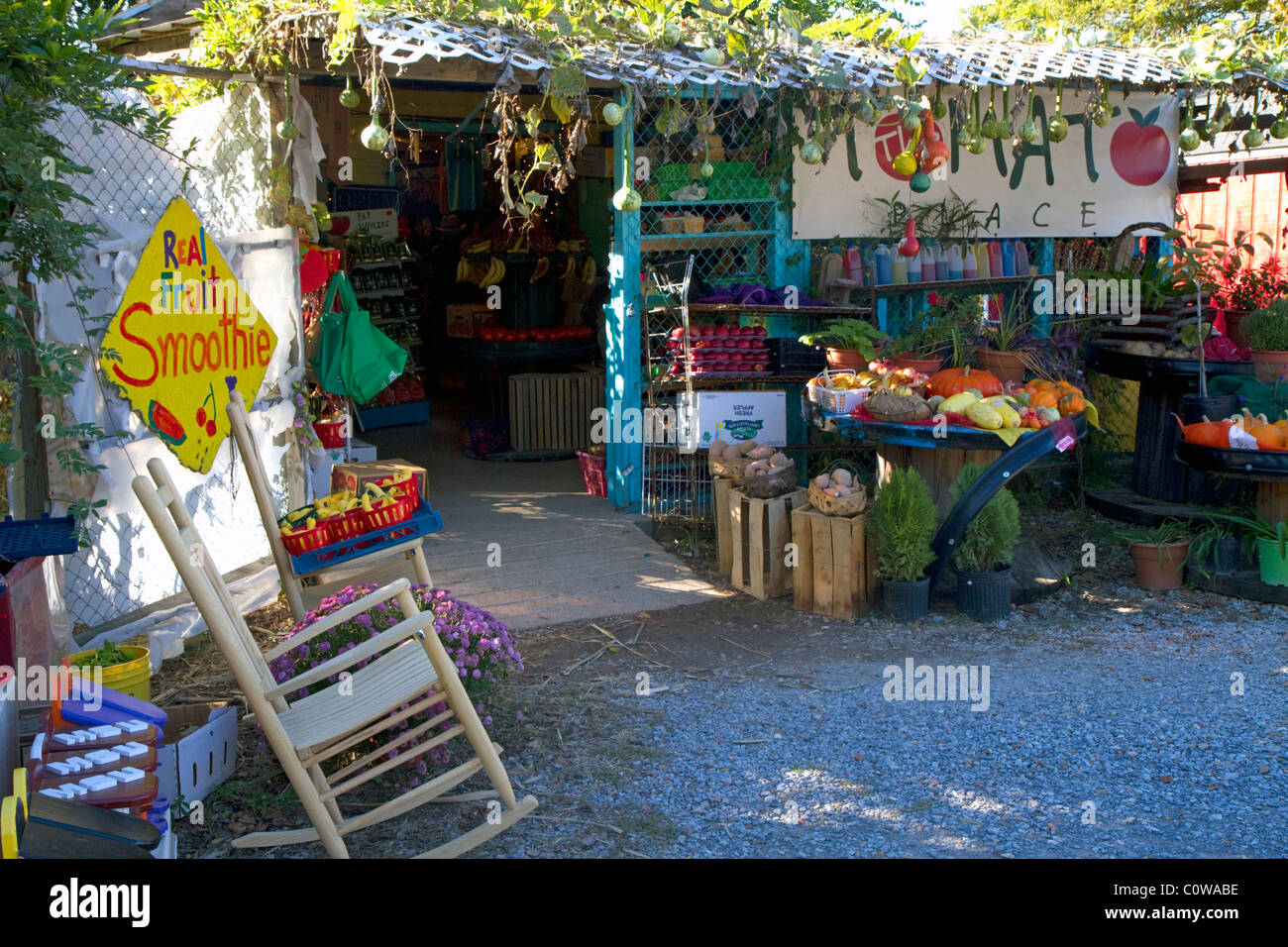 Outdoor produce stand south america hi-res stock photography and images ...