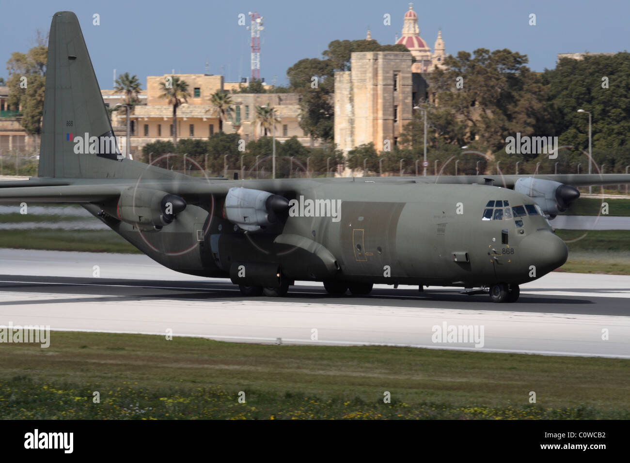 RAF C-130J Hercules taxiing on the runway in Malta during the Libyan crisis, 27 February 2011 Stock Photo