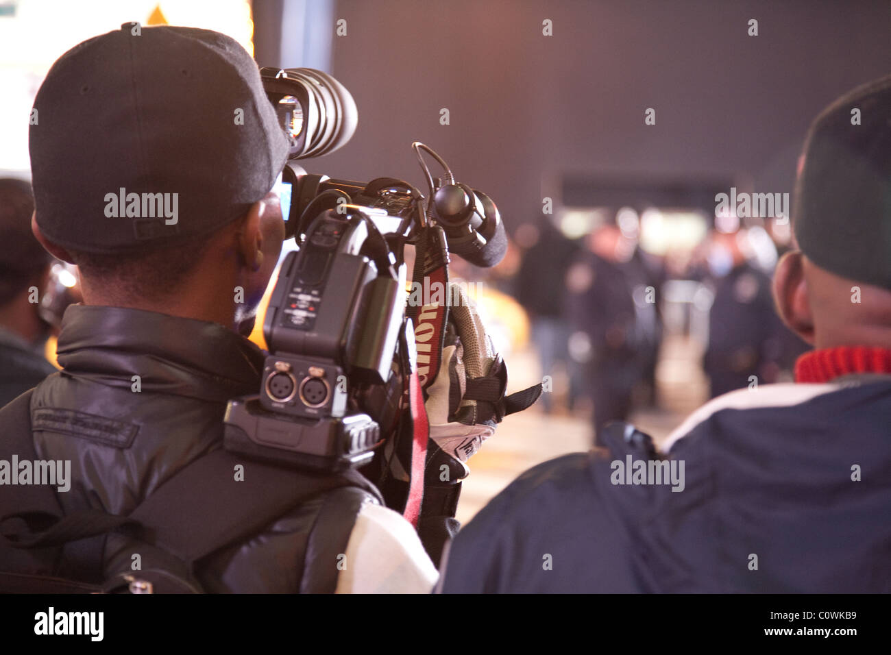 cameramen-hi-res-stock-photography-and-images-alamy