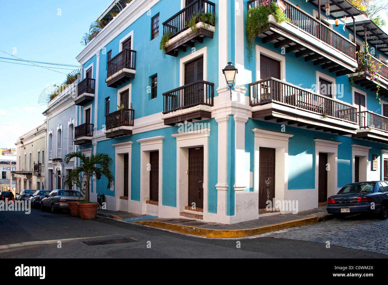 American colonial architecture hi-res stock photography and images - Alamy