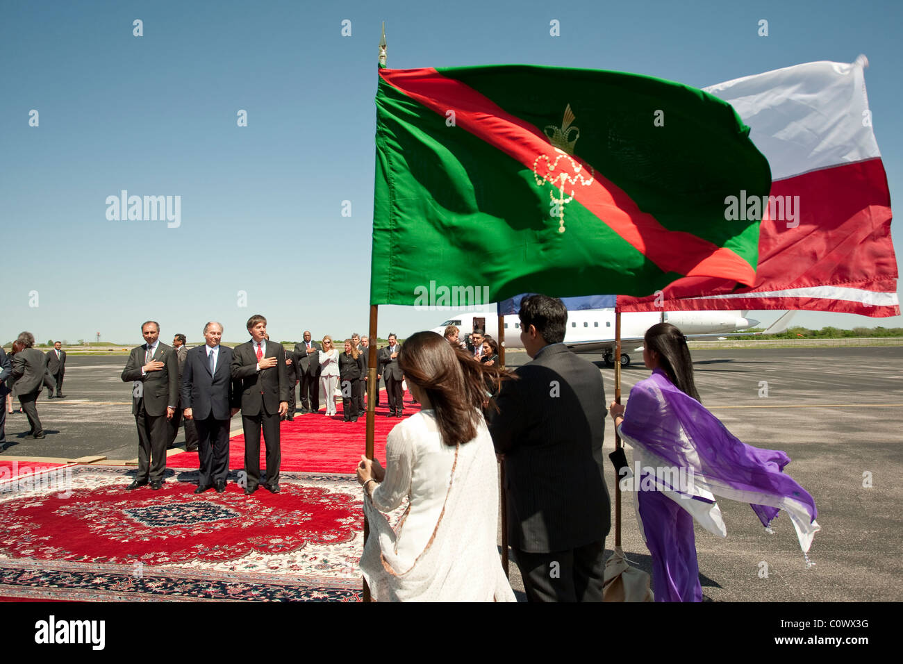 The Aga Khan (center background) and Texas Gov. Rick Perry (right ...