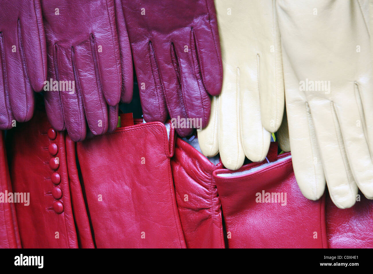 Gloves shop window hires stock photography and images Alamy