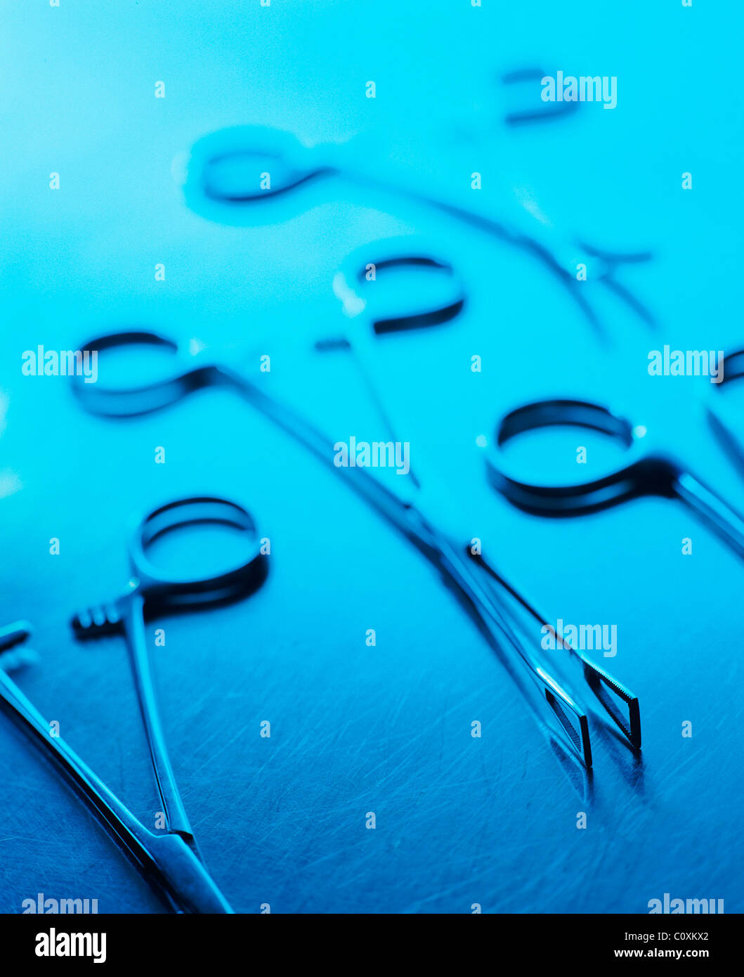 Nhs surgical instruments hires stock photography and images Alamy