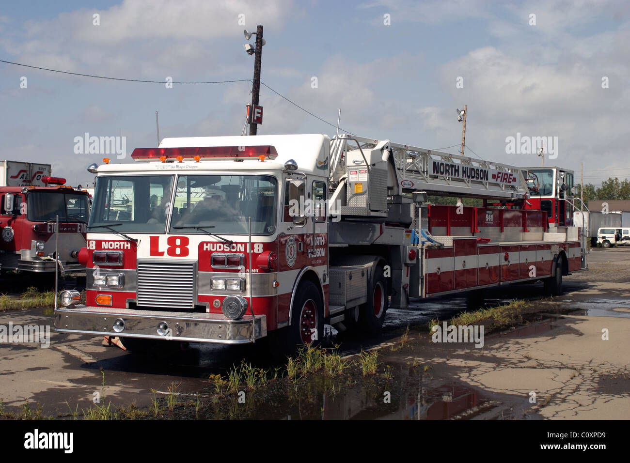 Ladder 8 105ft Pierce Aerial Tiller Truck Stock Photo 35009109 Alamy