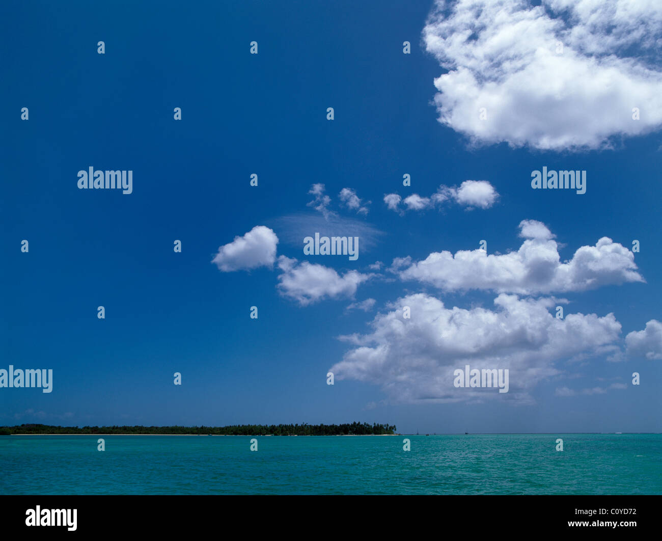 Caribbean Sea And Sky Island Stock Photo - Alamy