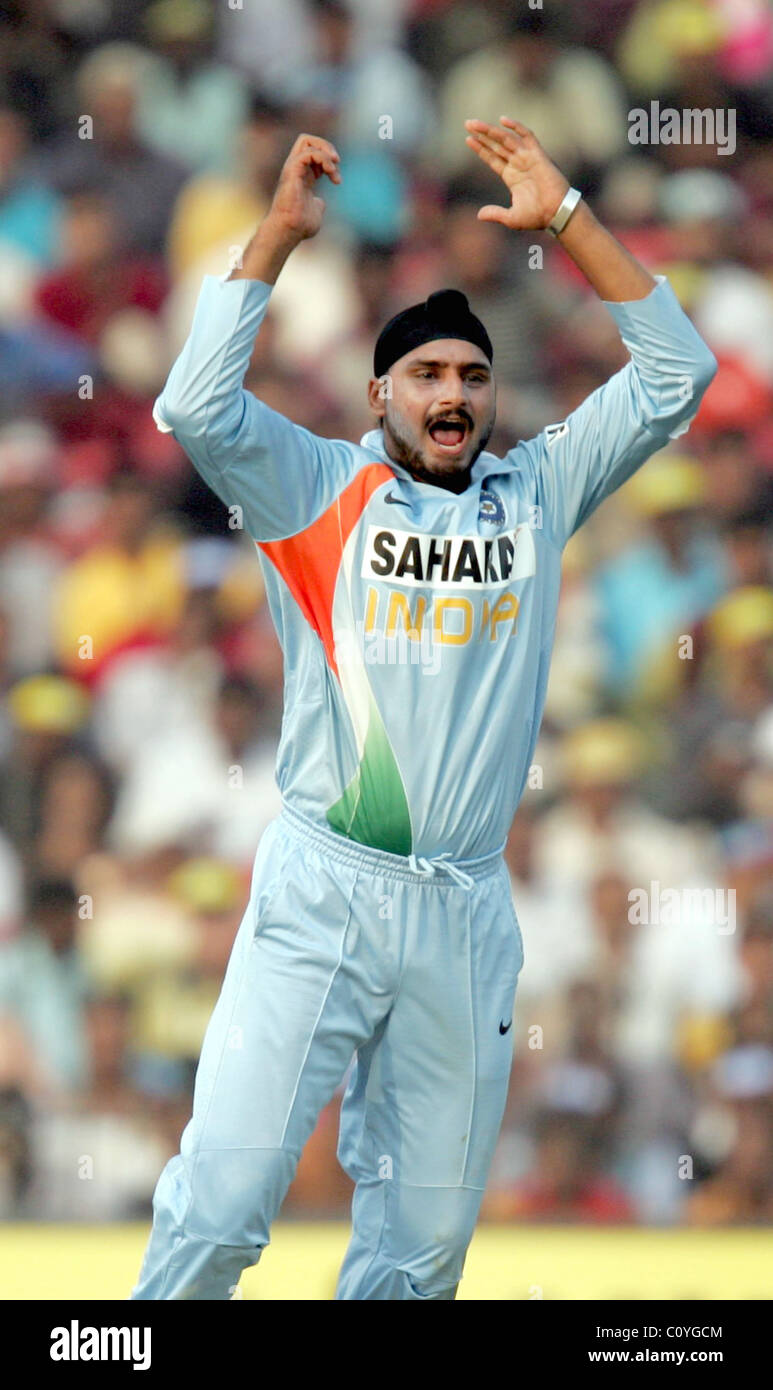 Harbhajan Singh 5th ODI England against India cricket match Cuttack, India - 26.11.08 Stock Photo