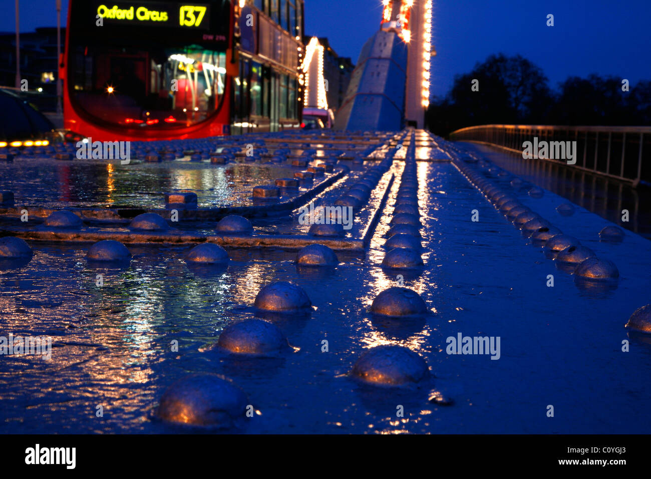 137 bus hi-res stock photography and images - Alamy