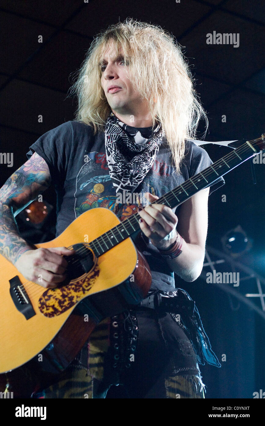 Justin Hawkins of Hot Leg performs at the MIDEM music event Cannes, France  - 19.01.09 Stock Photo - Alamy